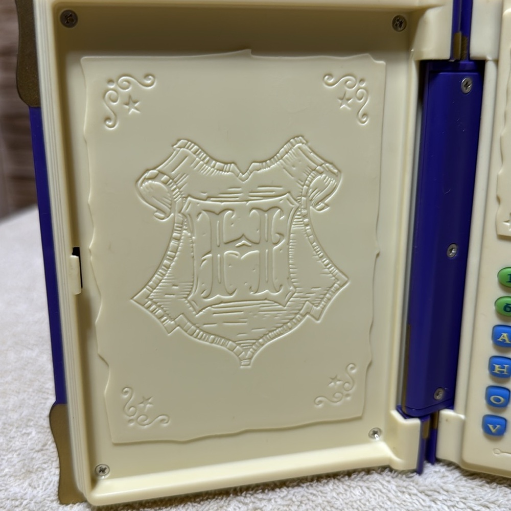 Harry Potter Book of Spells Purple Book Tiger Toy Rare 2001 - Picture 10 of 10